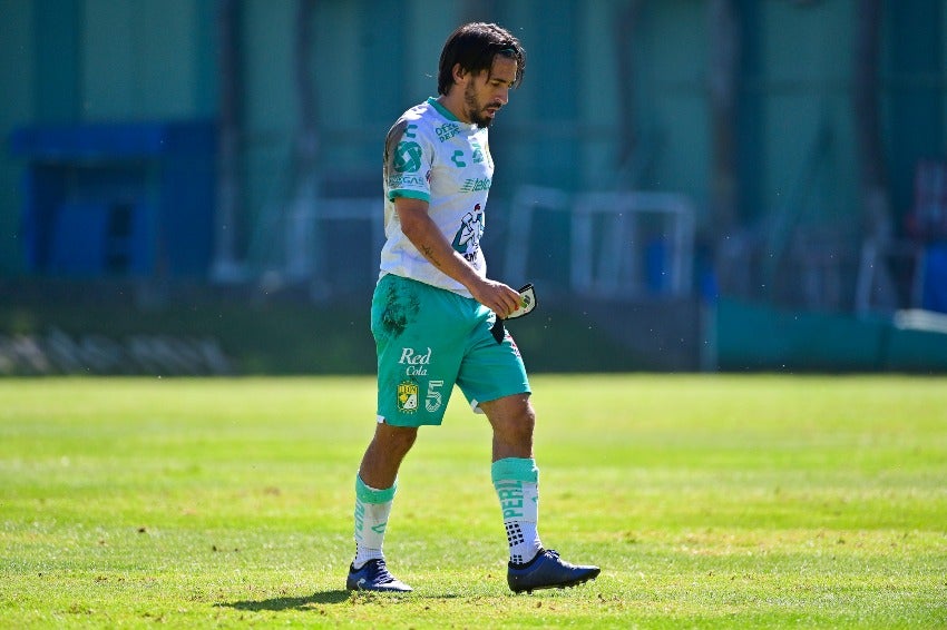 Fernando Navarro en un partido del León