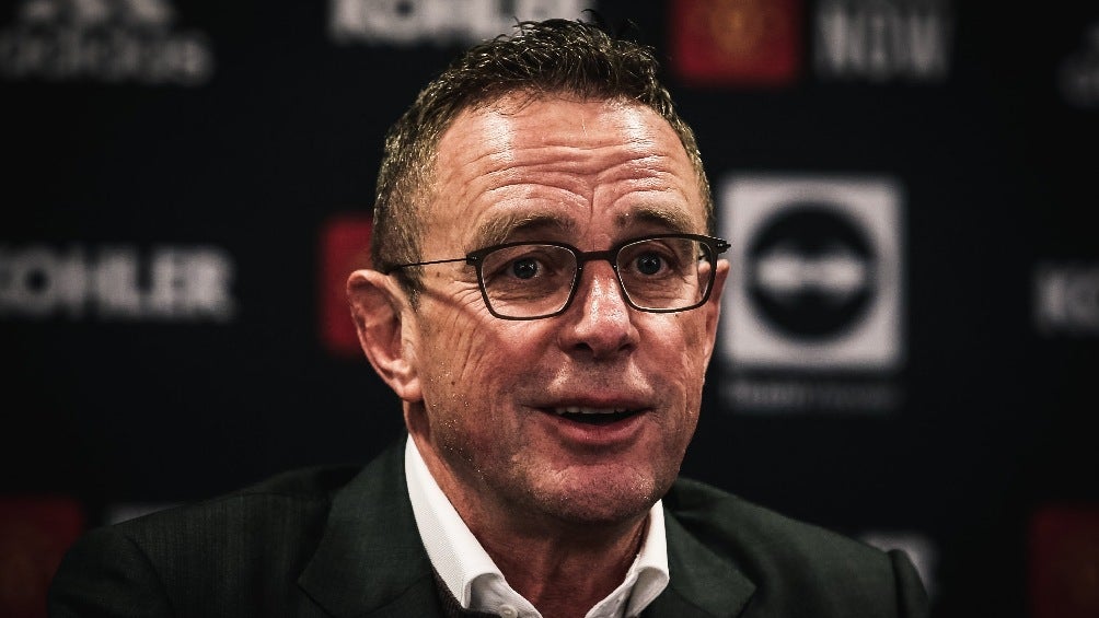 Ralf Rangnick en conferencia de prensa con el Manchester United