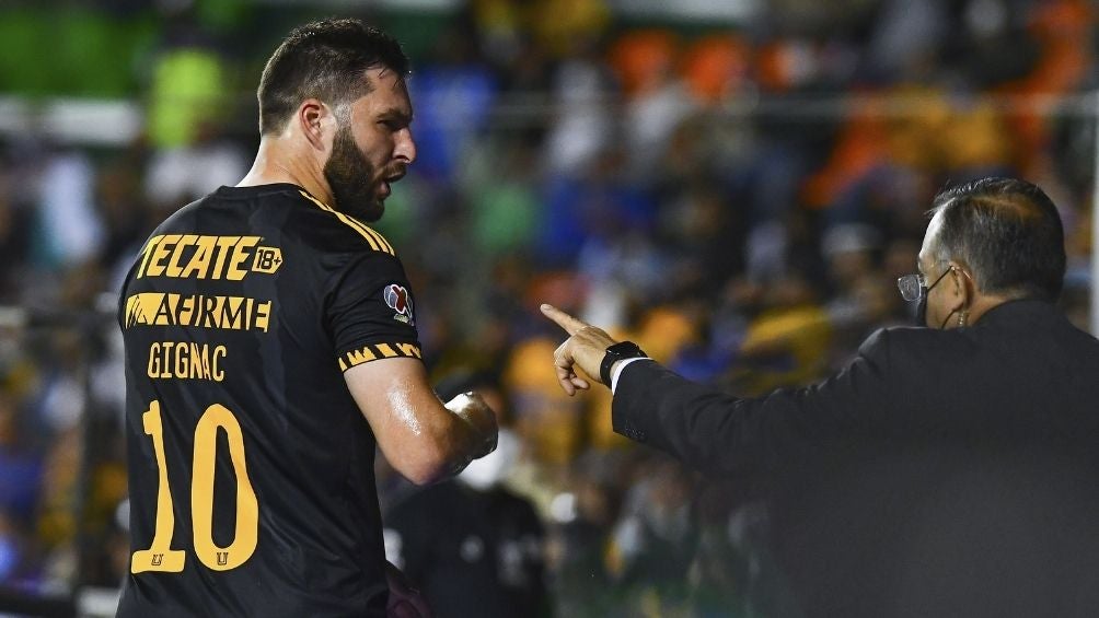 Gignac en el juego Tigres