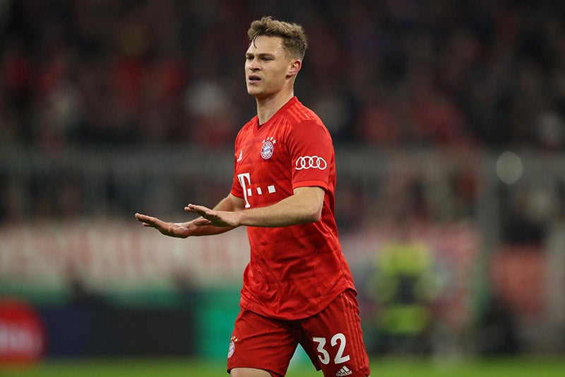 Joshua Kimmich durante un duelo con el Bayern Munich 