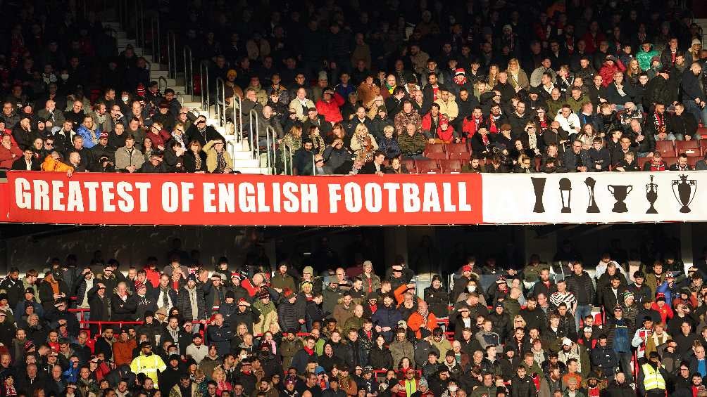 Afición del Manchester United durante partido de la Premier League