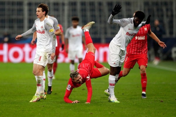 Salzburgo en acción ante Sevilla