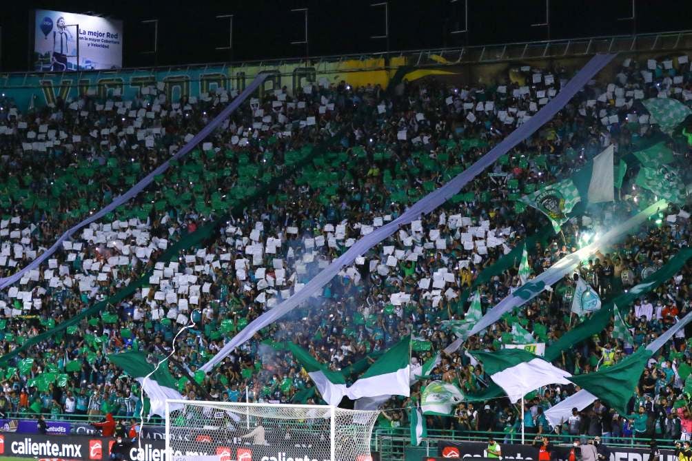 Afición esmeralda en el Estadio León