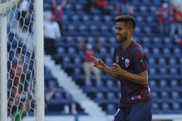 Armando Escobar en partido con Atlante 