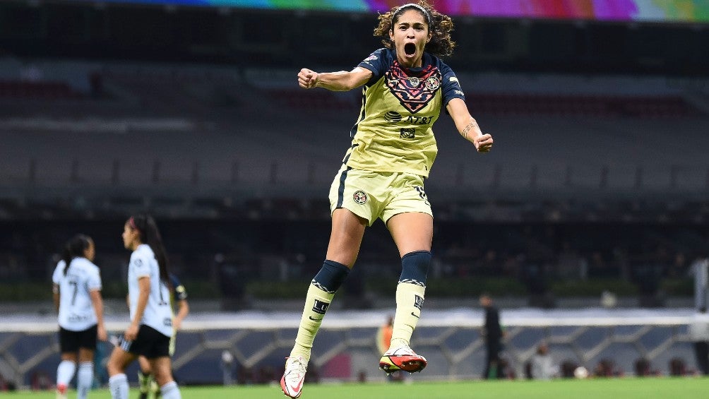 Daniela Espinosa celebra anotación frente a Tigres