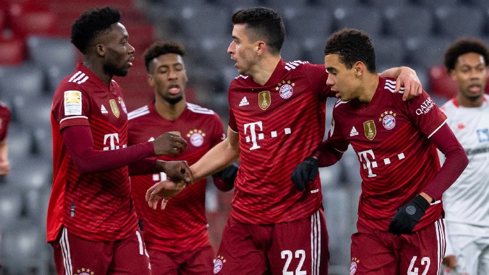 Bayern Munich festejando gol ante el Mainz en la Bundesliga