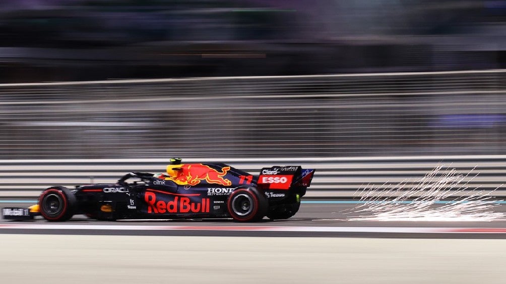 Checo Pérez durante clasificación del Gran Premio de Abu Dabi