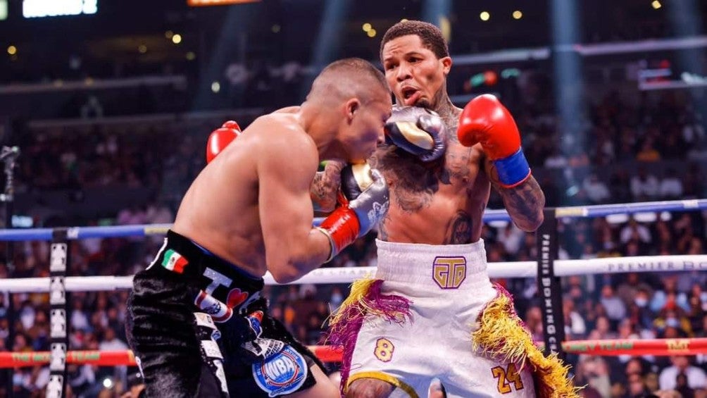 Pitbull Cruz en pelea ante Gervonta Davis