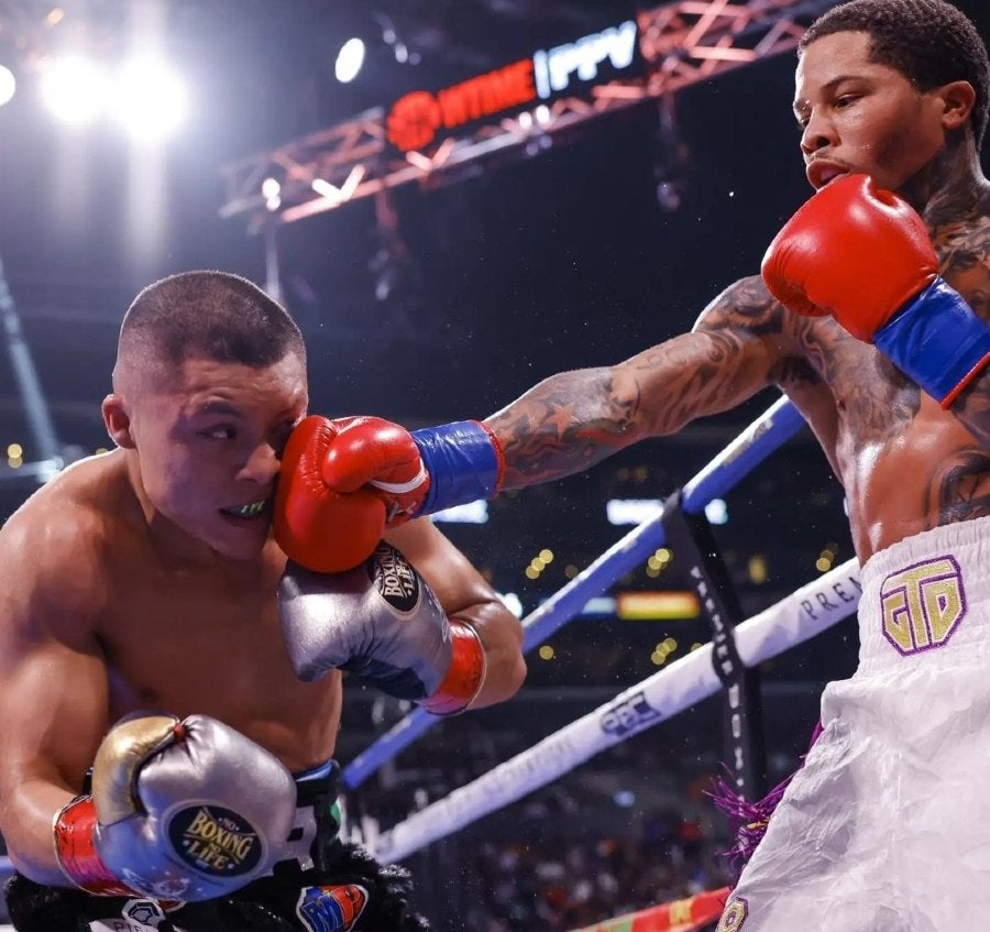 Pitbull Cruz en pelea ante Gervonta Davis