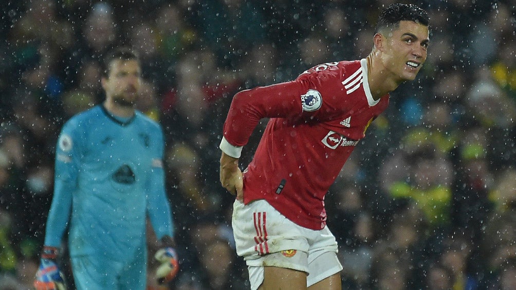 Cristiano Ronaldo durante un duelo con Manchester United