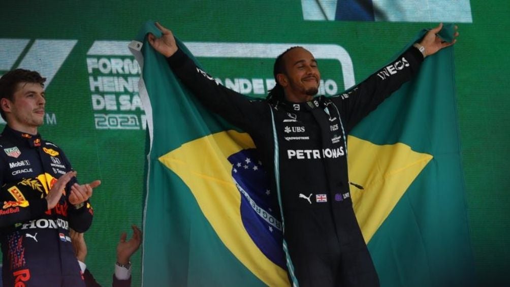 Hamilton celebra en el GP de Brasil