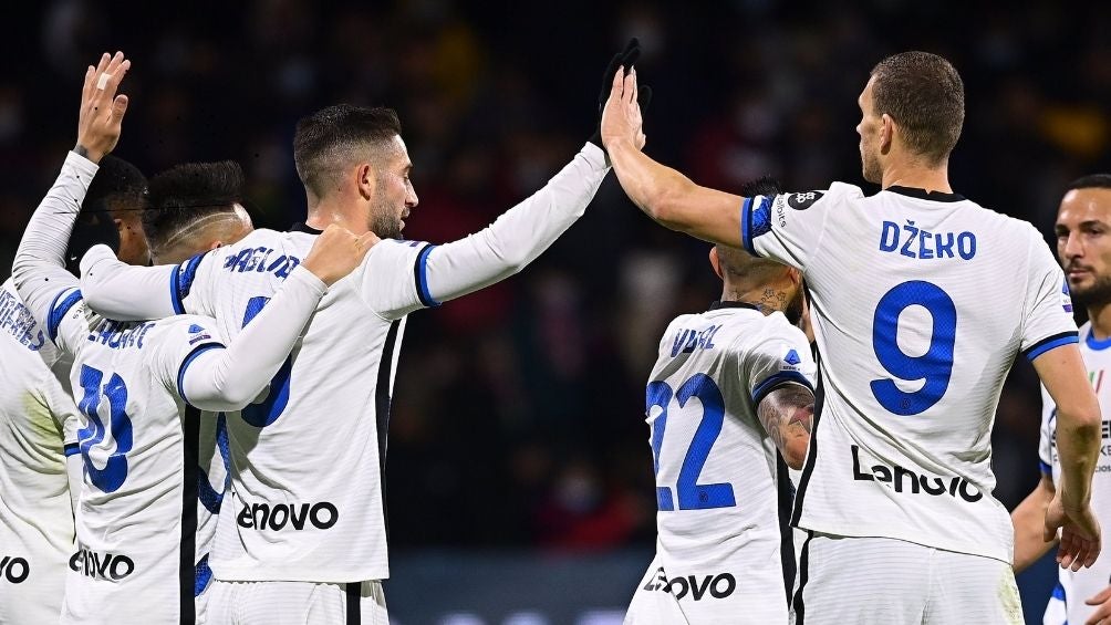 Jugadores festejando un gol