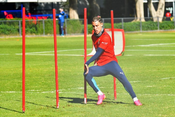 Chicote Calderón en entrenamiento con Chivas