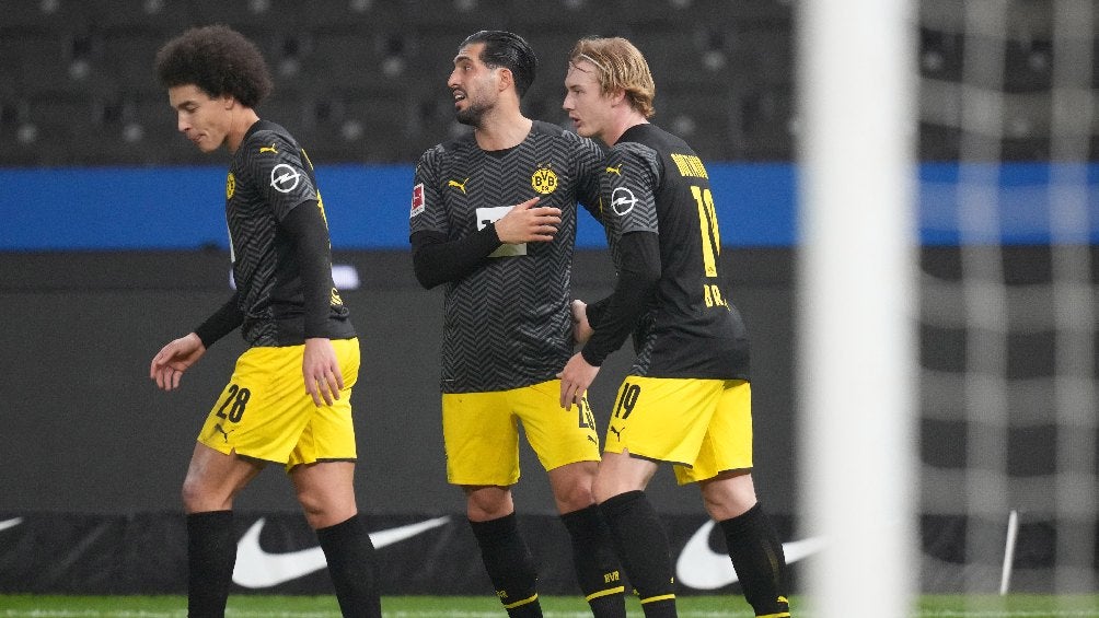 Julian Brandt festejando gol ante Hertha Berlín en la Bundesliga