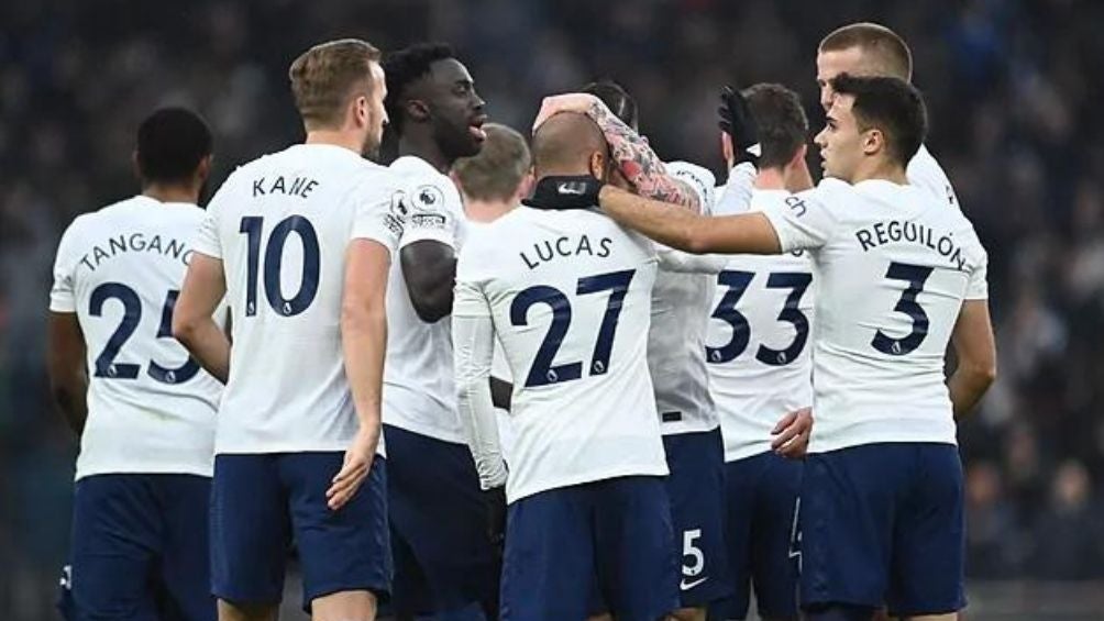 Jugadores del Tottenham durante un partido 