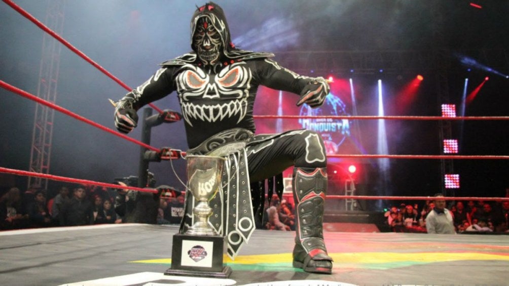 La Parka Negra en acción