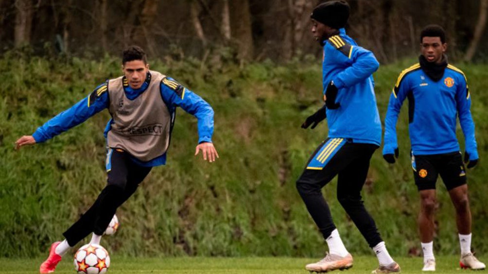 Jugadores del United en entrenamiento