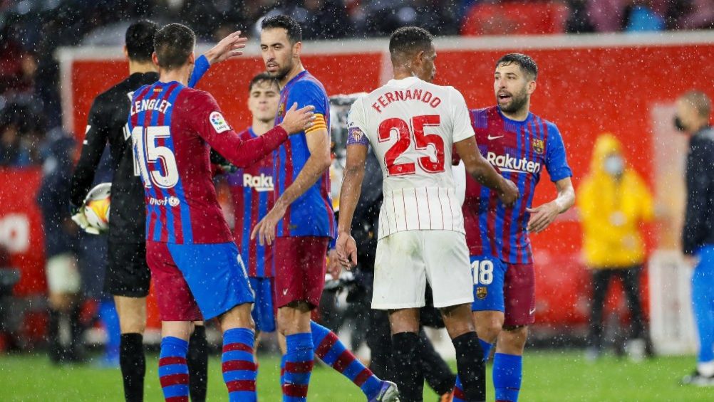 Jugadores del Barcelona en el partido ante Sevilla