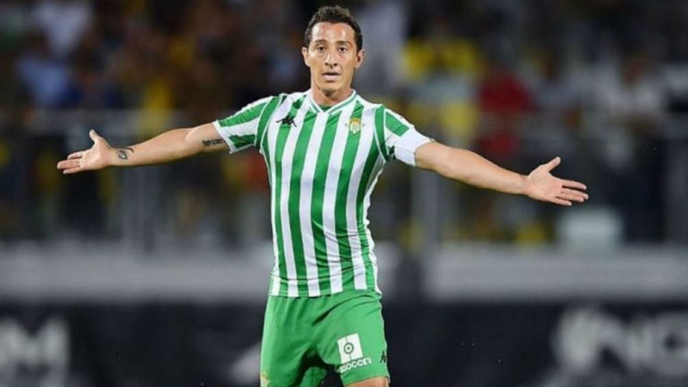 Guardado en un partido con el Betis