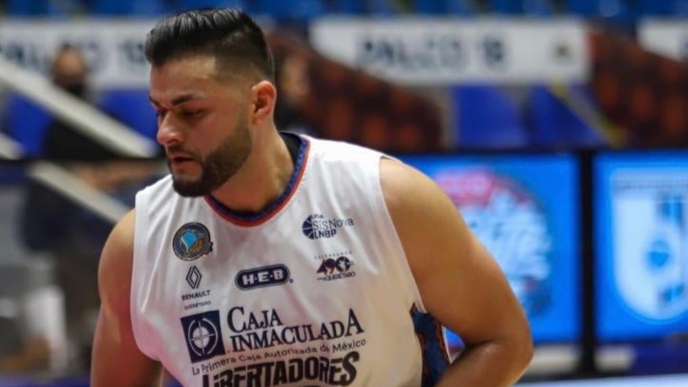 Alexis Cervantes, basquetbolista mexicano