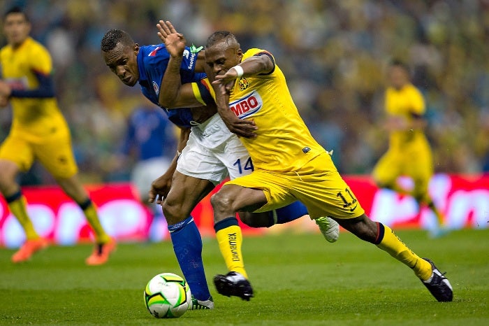 Christian Benítez as a player for America