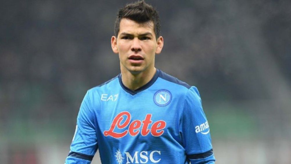 Chucky Lozano en acción con Napoli 