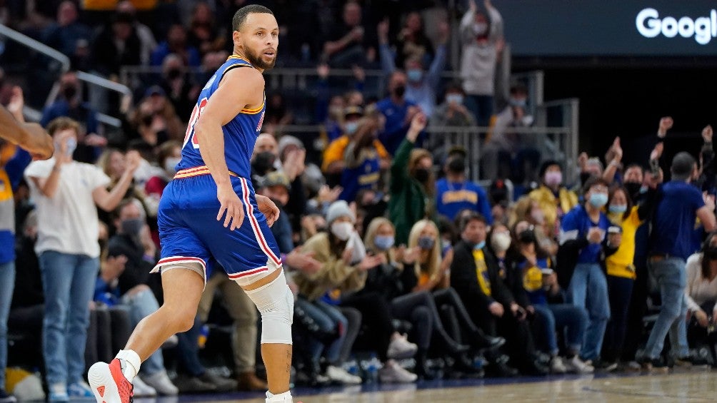 NBA: Stephen Curry llegó a 3 mil triples en su carrera