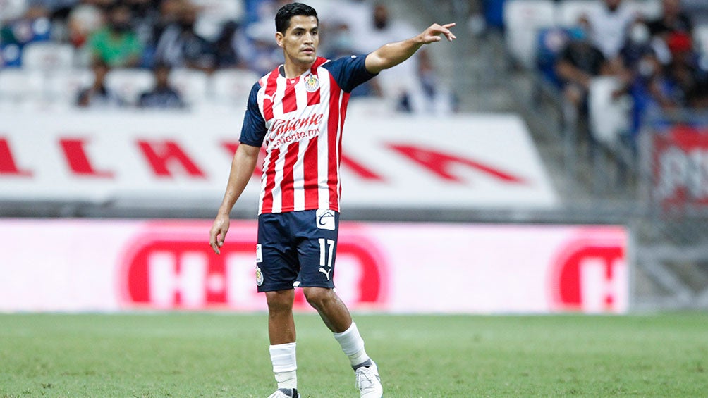 El Chapo Sánchez en un partido con las Chivas