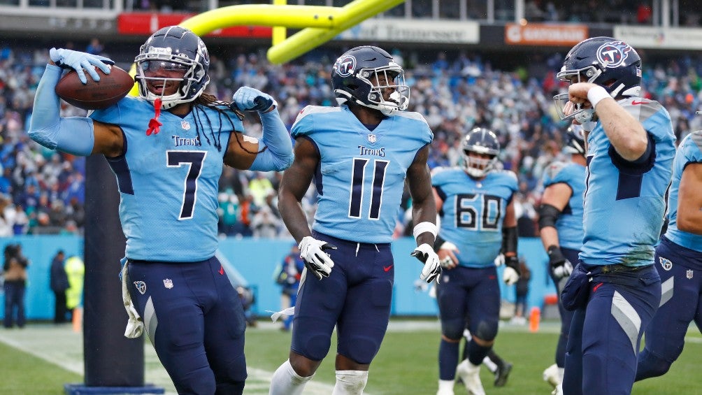 Titans aplastó a Dolphins y se llevó el título de la AFC Sur