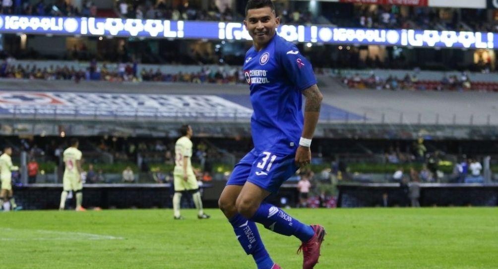 Orbelín Pineda celebrando un gol