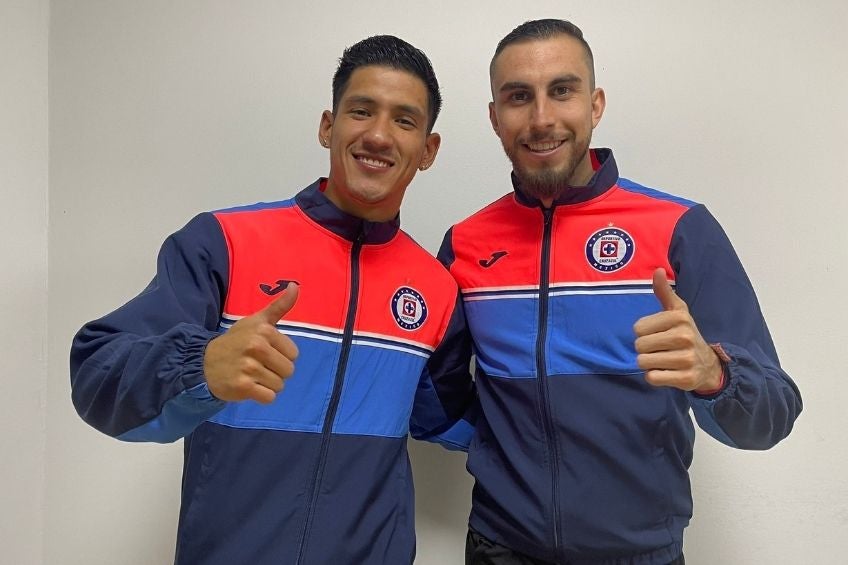 Mayorga y Antuna en su presentación con Cruz Azul