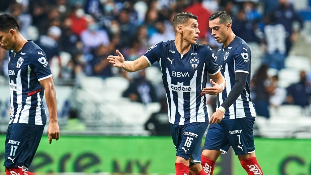 Jugadores de Rayados tras un partido