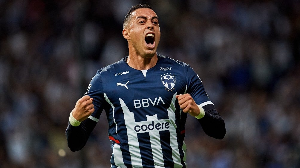 Rogelio Funes Mori celebrando gol con Monterrey en la Liga MX