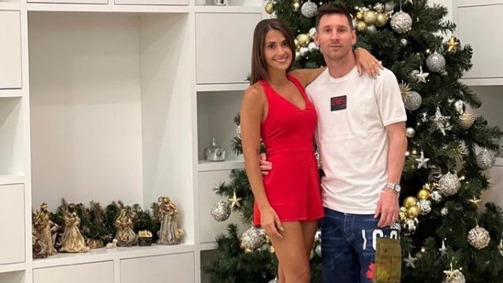 Antonela Roccuzzo junto a Messi