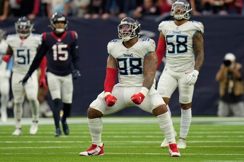 Jeffery Simmons celebrando una captura