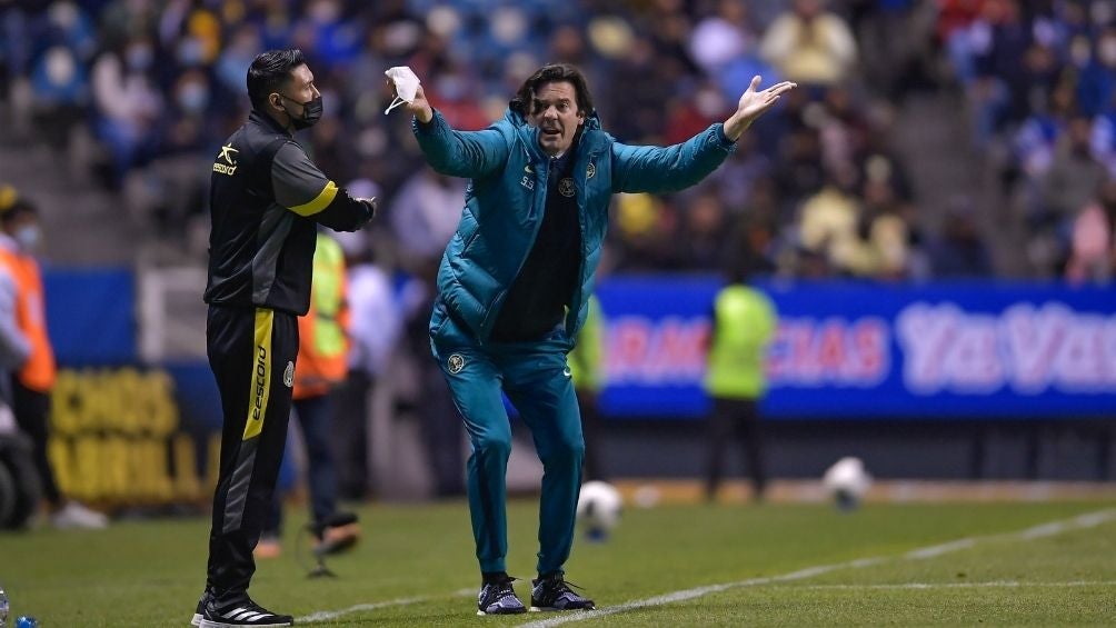 Solari fue expulsado vs Puebla