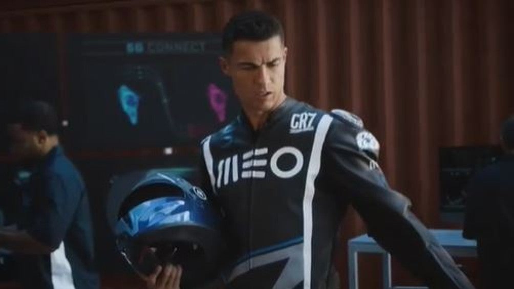 Cristiano Ronaldo ‘gets on a motorcycle’ for telecommunications commercial