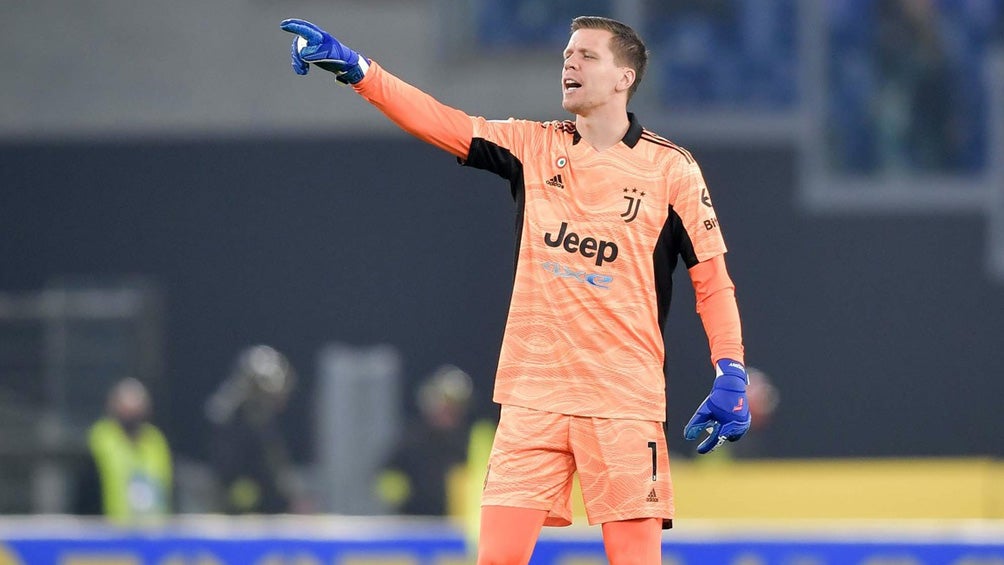 Wojciech Szczesny durante un duelo con la Juventus 