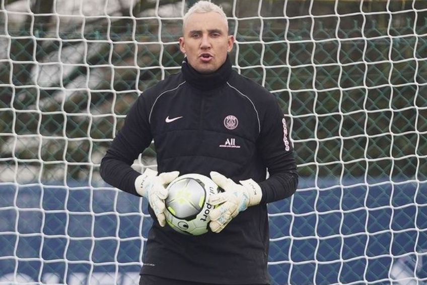 Keylor Navas entrenando con el PSG