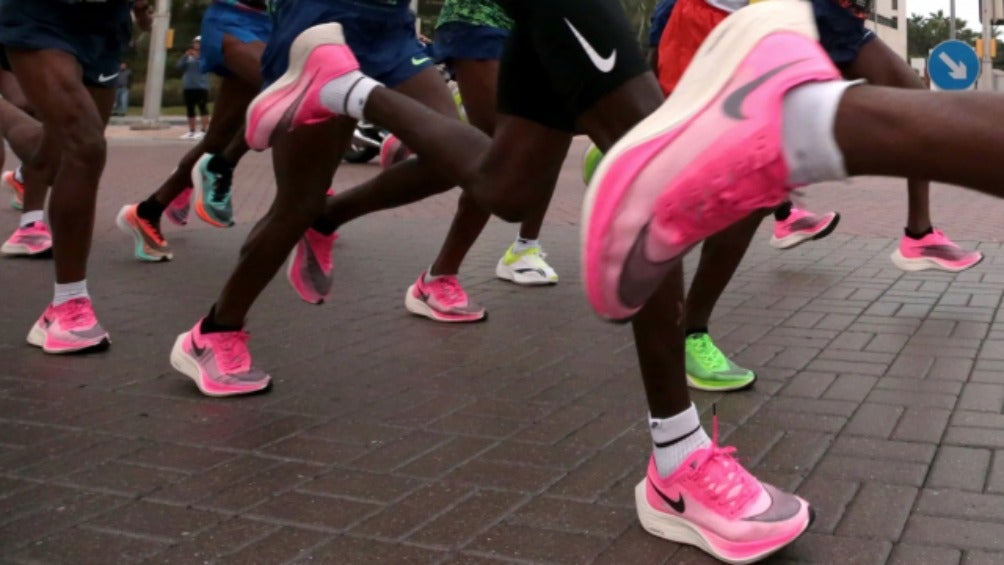 Prensas de Nike en una carrera