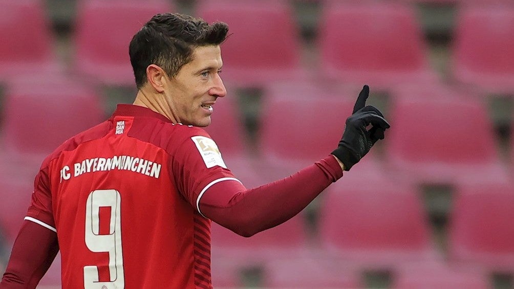 Lewandowski durante un partido con Bayern Munich