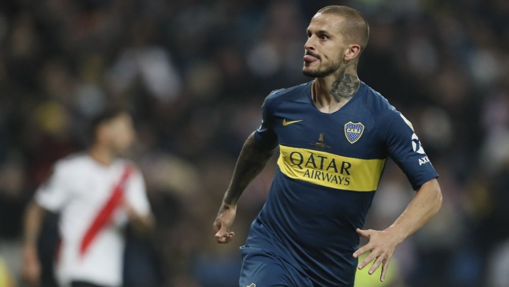 Darío Benedetto durante un partido con Boca Juniors