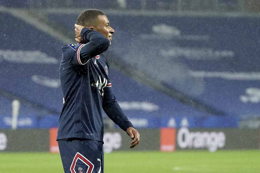 Kylian Mbappé lesionado a un mes de enfrentar al Real Madrid