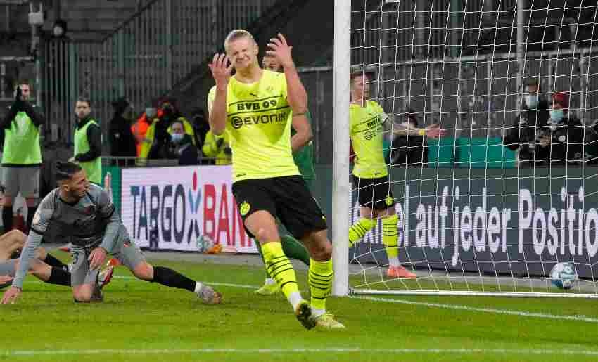 Erling en el duelo ante St. Pauli