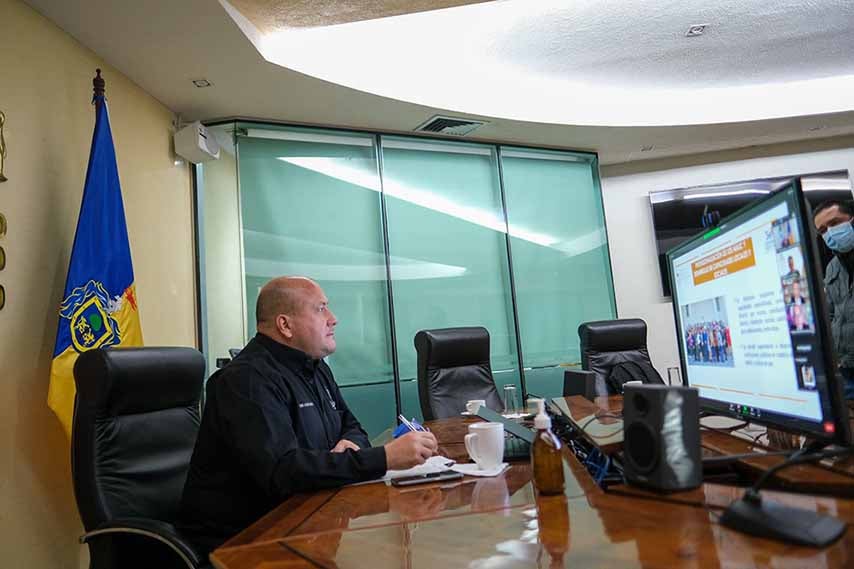 Gobernador de Jalisco durante informe de progreso 