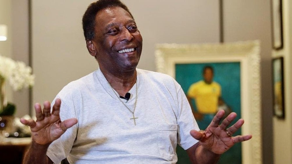 Pelé durante entrevista