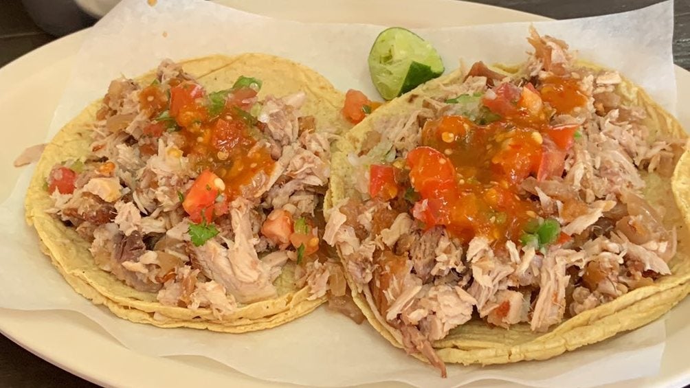 Tacos de carnitas preparados