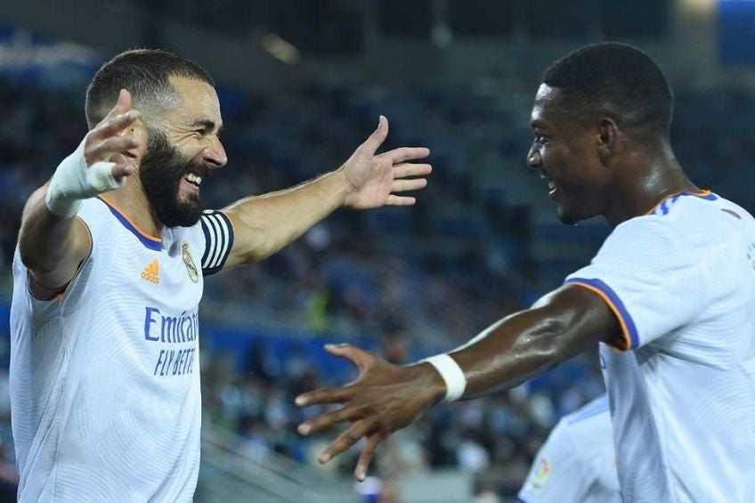 Karim Benzema y David Alaba en un partido del Real Madrid