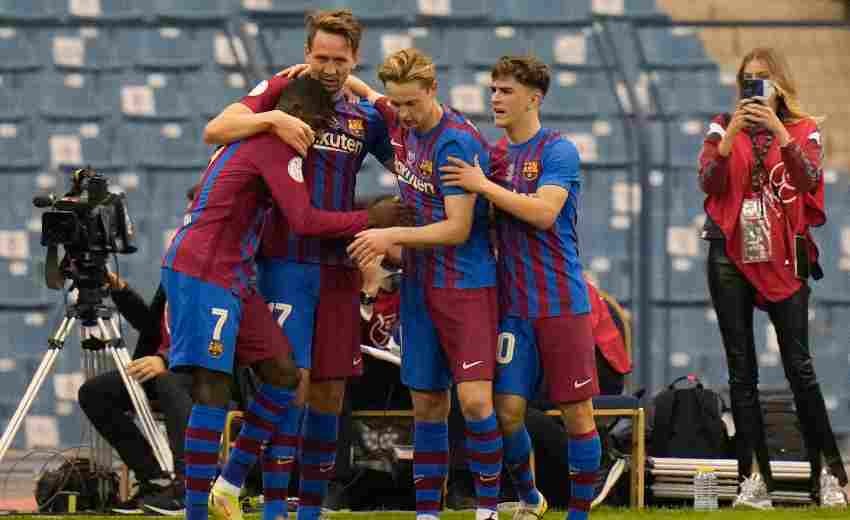 Luuk, Frankie, Dembélé y Gavi festejando gol ante Real Madrid