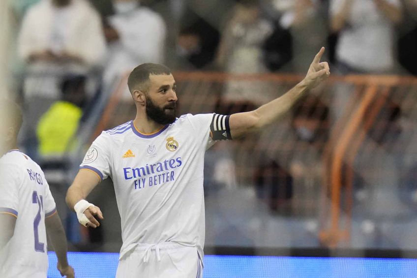 Benzema, jugador del Real Madrid celebrando un gol 